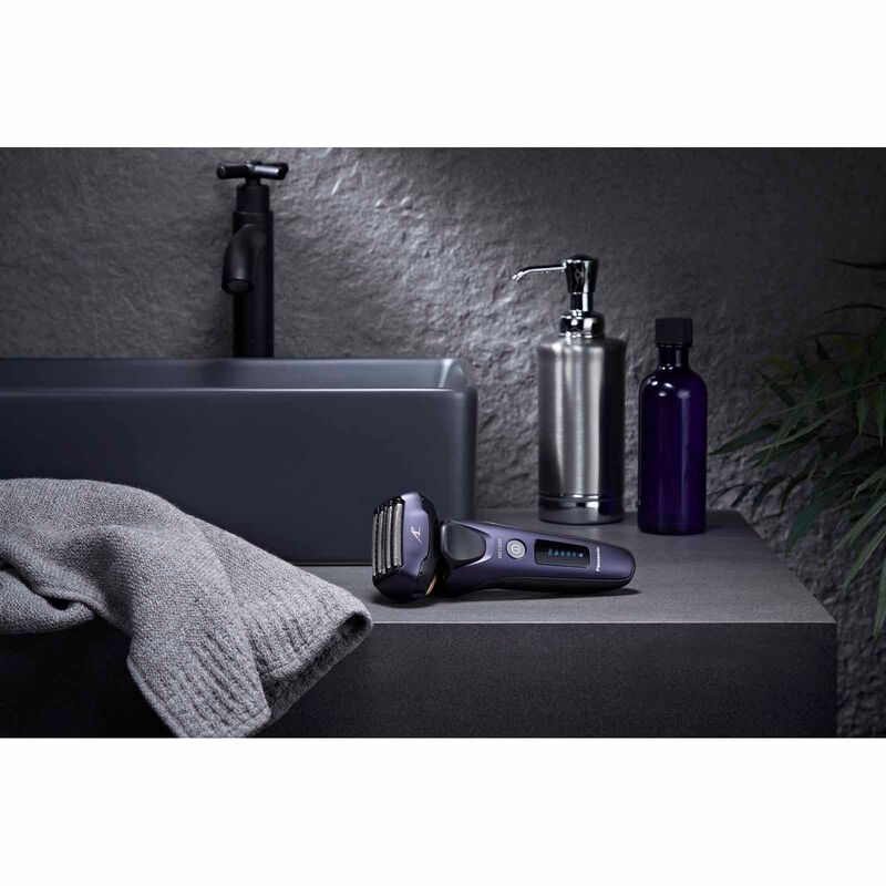 PANASONIC Lv Series Electric Lamdash 5-blade Shaver ES-LV67-K751-image 3