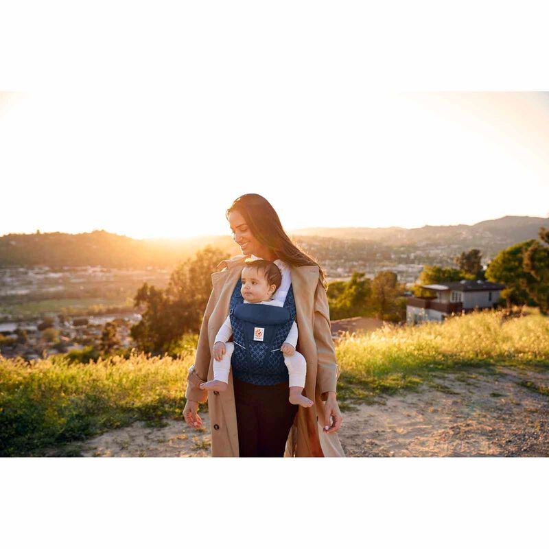 ERGOBABY Omni Breeze Baby Carrier - Reach For The Stars BCZ360PRCHSTR-image 4