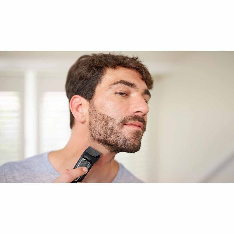 PHILIPS Series 3000 8-in-1 Multigroom All-in-one Trimmer MG3730/15-image 6