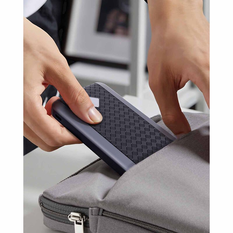IWALK Scorpion Pro 10000mah Fast Charge Powerbank (black) UBS004-001A-image 5