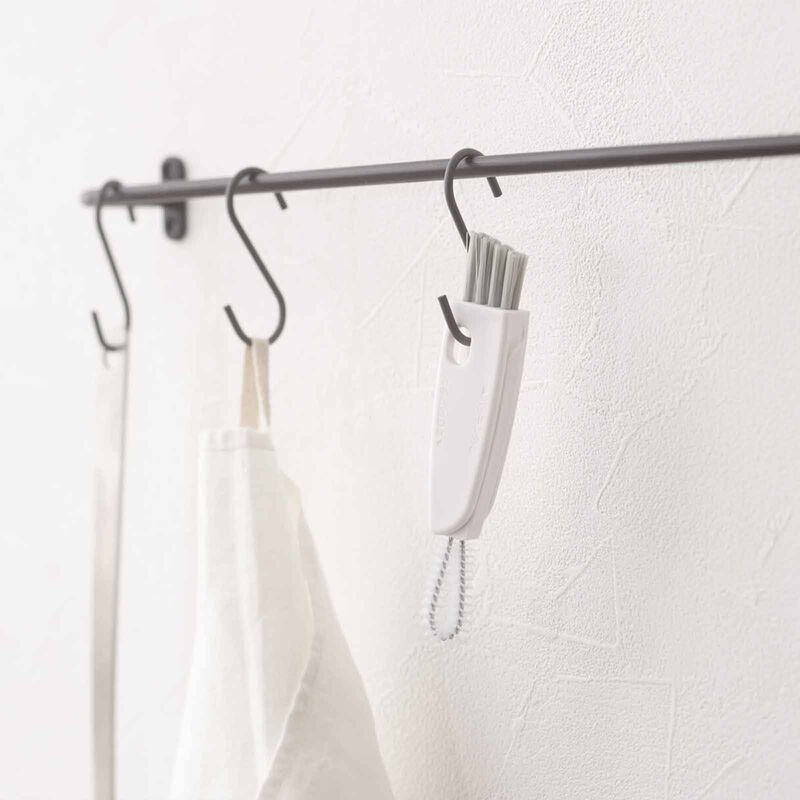 MARNA Multi Purpose Water Bottle Cleaning Brush (25x134x16mm) - White K683-W-image 3