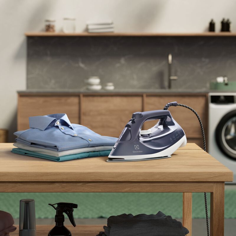 ELECTROLUX Ultimatecare 500 Steam Iron (2400w) E6SI3-61NW-image 3