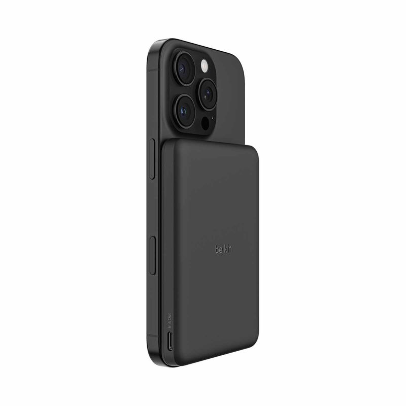 BELKIN Thin Magnetic Powerbank 5k Black BPD010FQBK-image 4